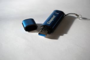 usb stick 1023319 1280